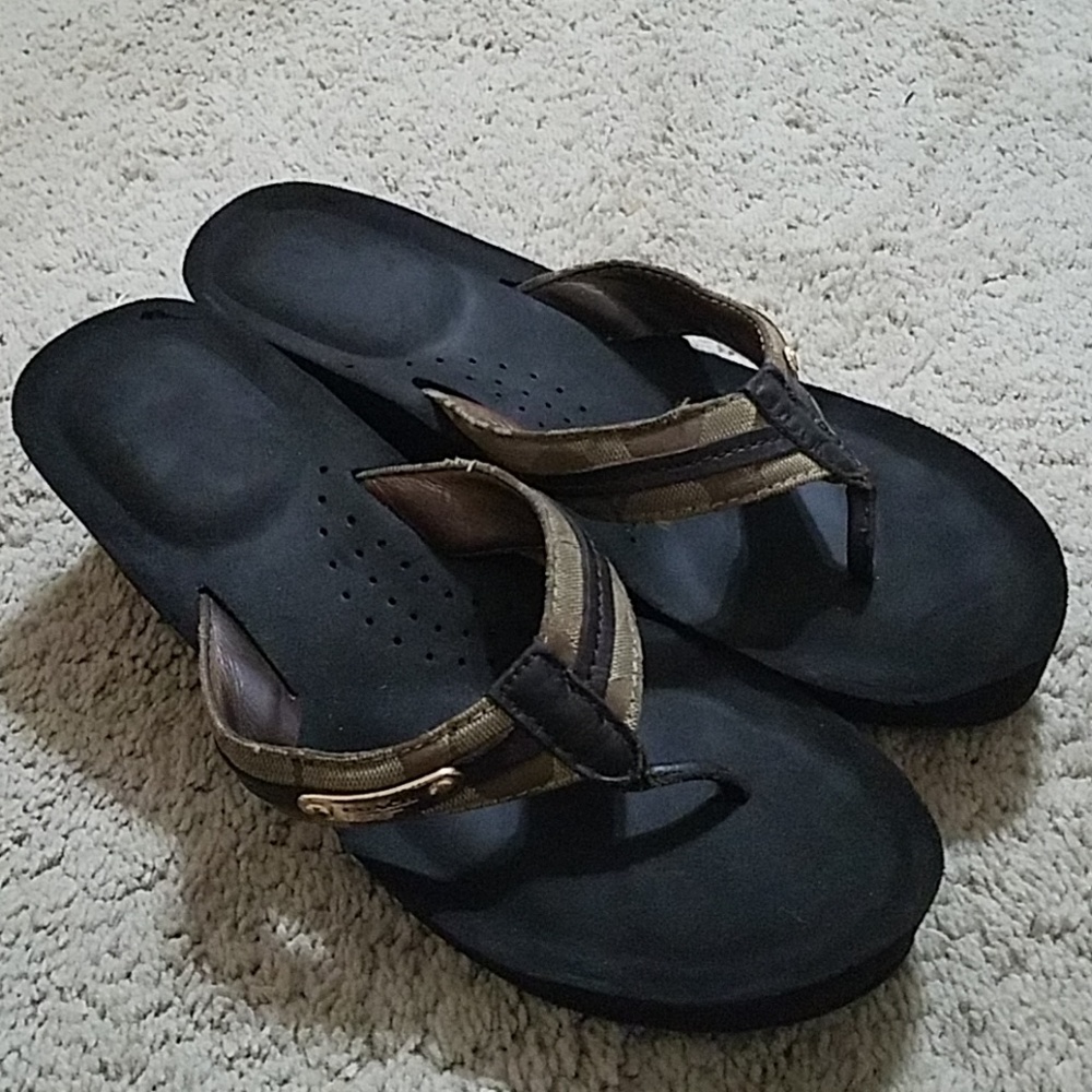 Coach sandals size 10